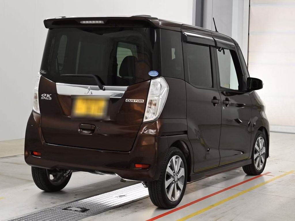 MITSUBISHI EK SPACE