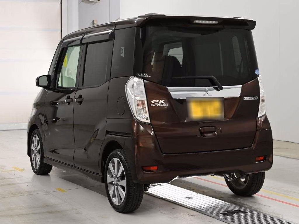MITSUBISHI EK SPACE