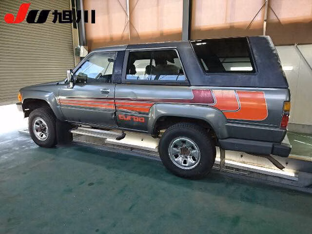 TOYOTA HILUX SURF
