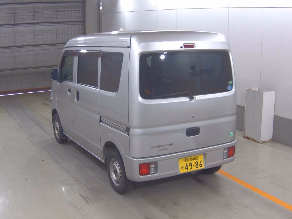 MITSUBISHI MINICAB