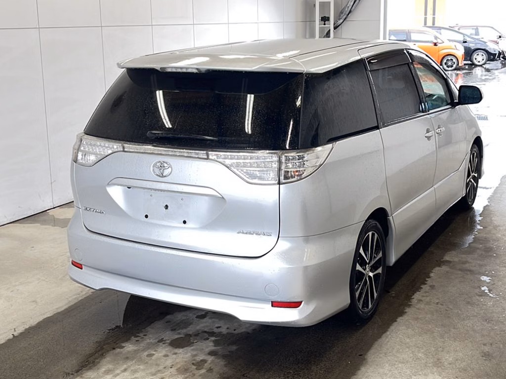 TOYOTA ESTIMA