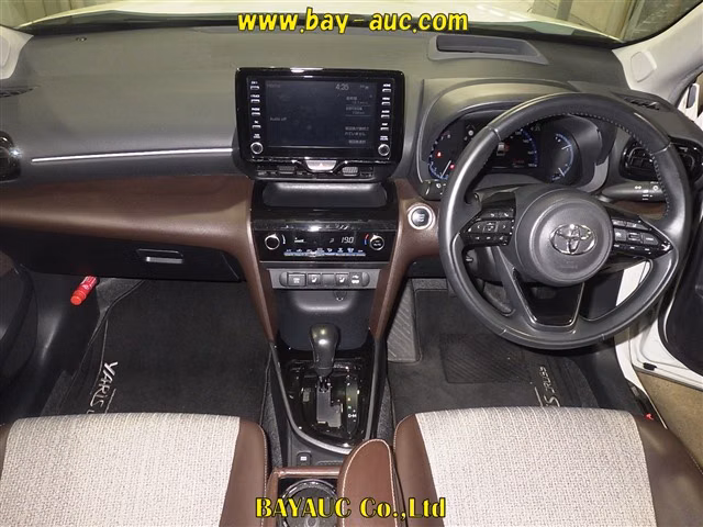TOYOTA YARIS CROSS