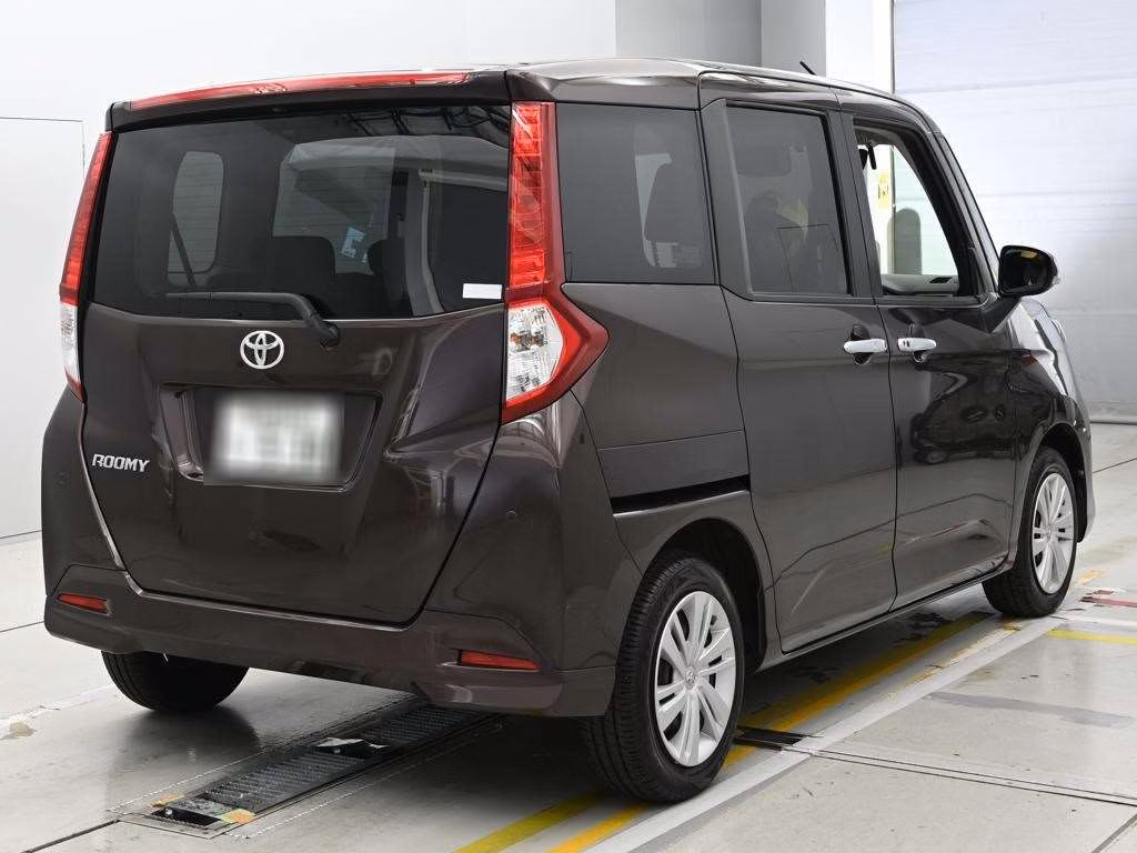 TOYOTA ROOMY