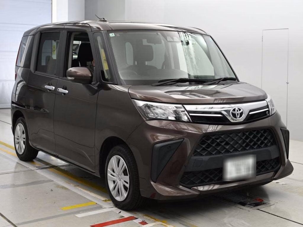 TOYOTA ROOMY