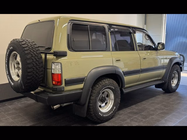 TOYOTA LAND CRUISER