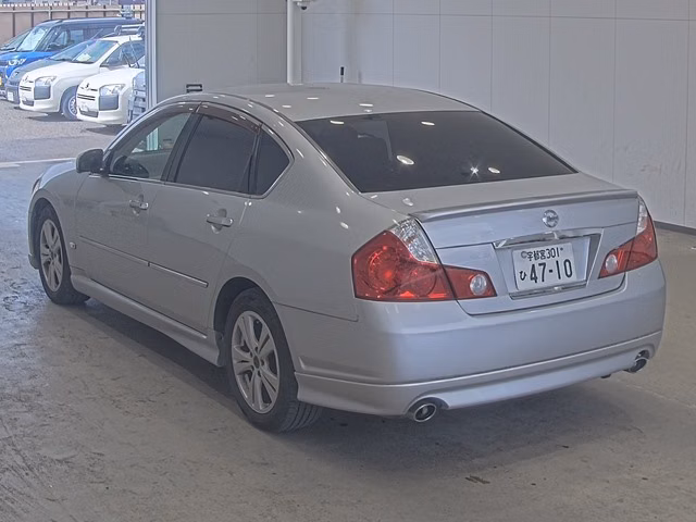 NISSAN FUGA