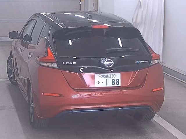 NISSAN LEAF