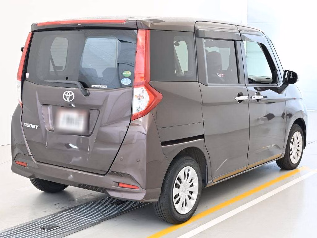 TOYOTA ROOMY