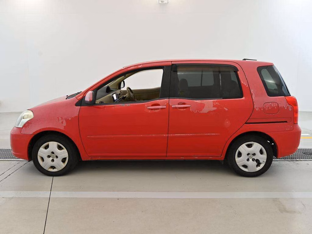 TOYOTA RAUM