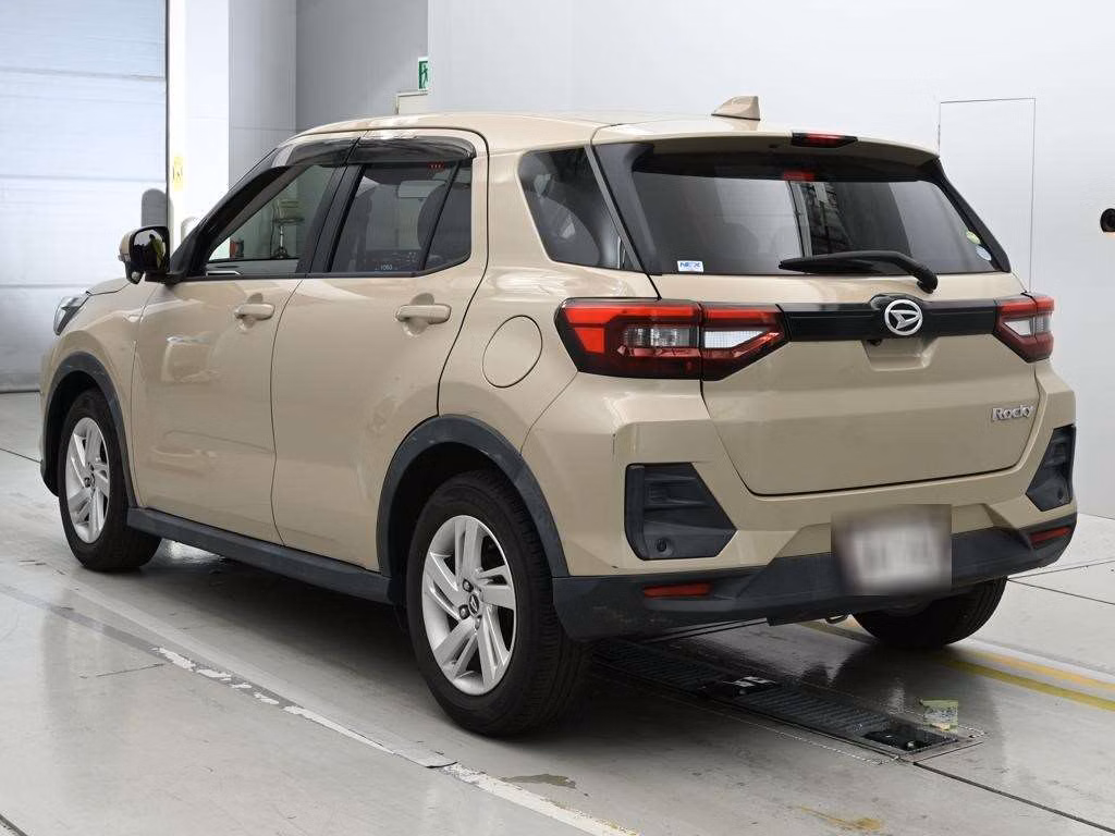 DAIHATSU ROCKY