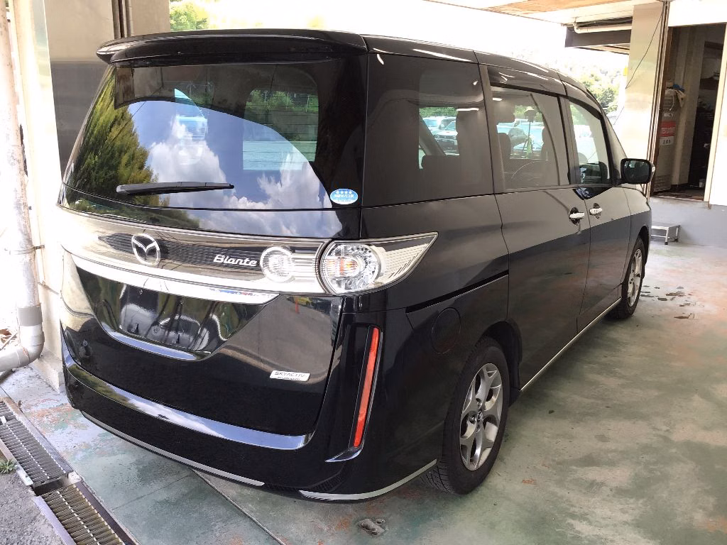 MAZDA BIANTE