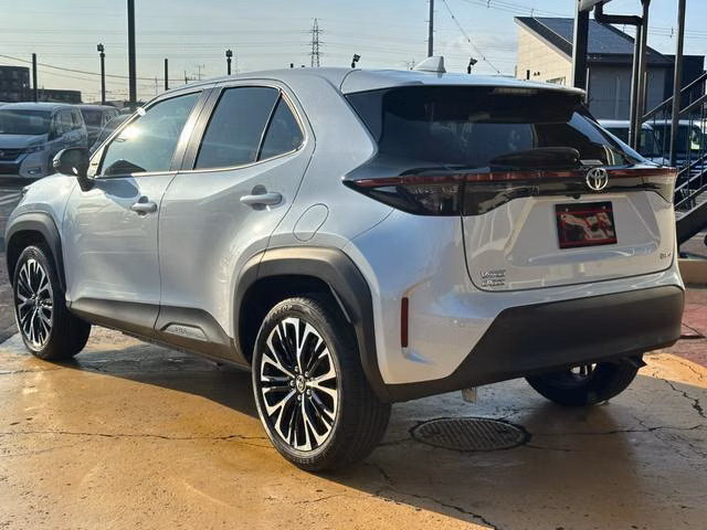 TOYOTA YARIS CROSS
