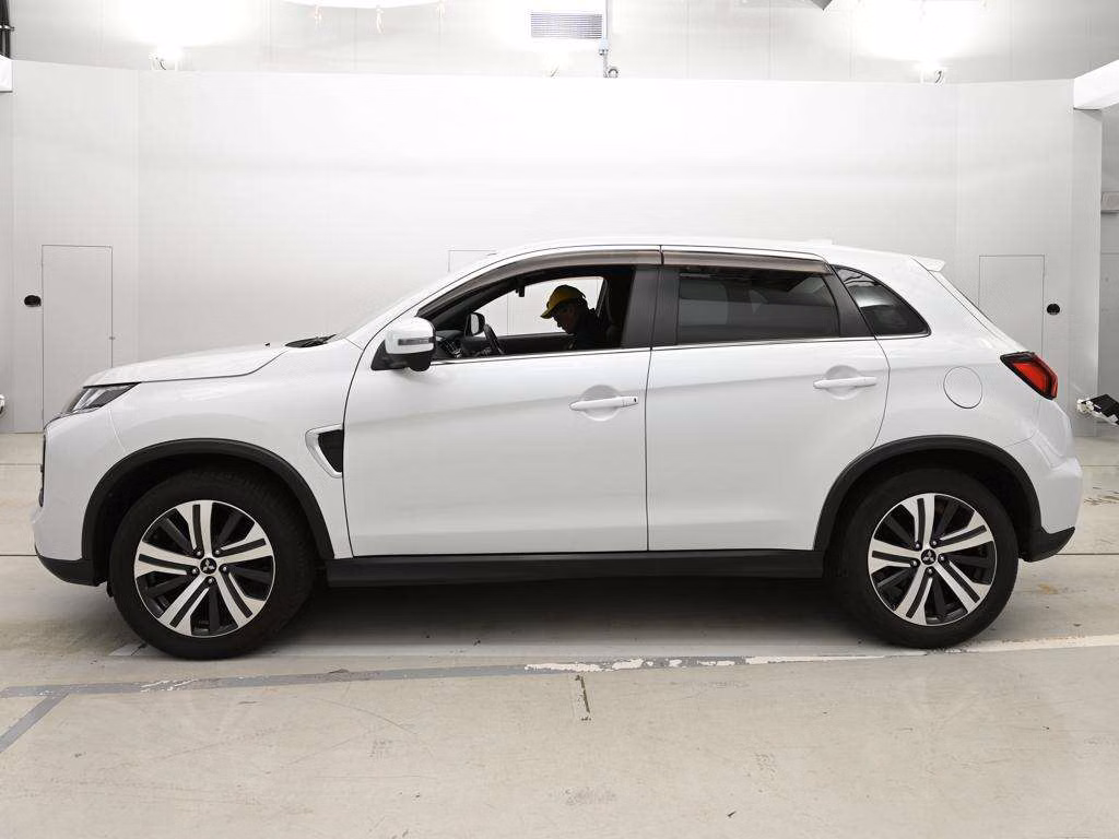 MITSUBISHI RVR