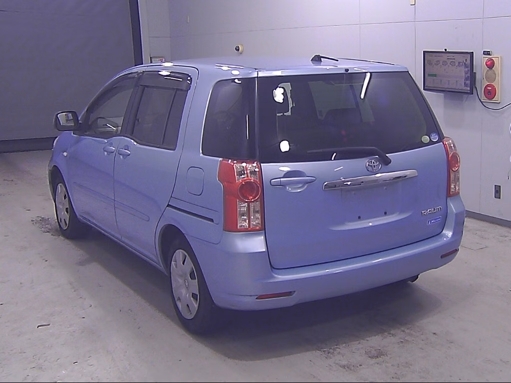 TOYOTA RAUM