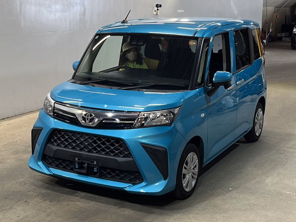 TOYOTA ROOMY