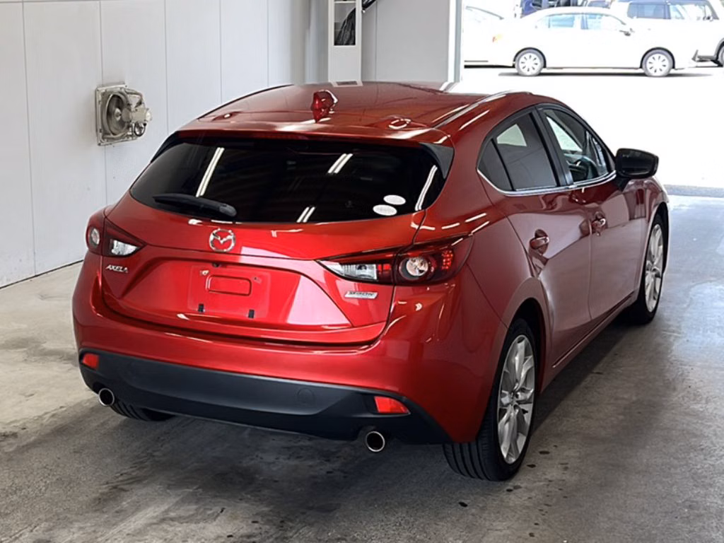 MAZDA AXELA