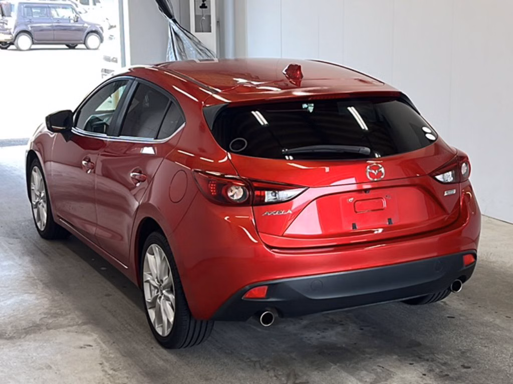 MAZDA AXELA