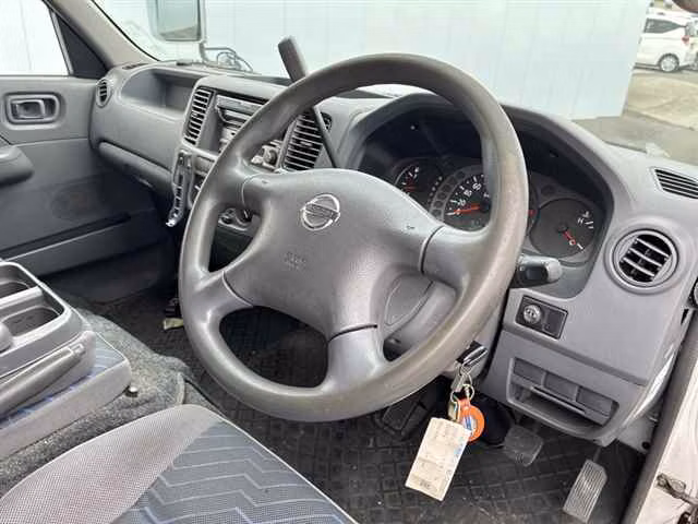 NISSAN CARAVAN