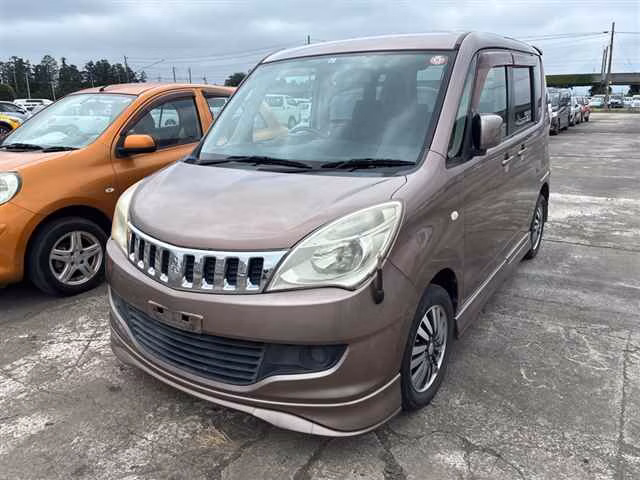 MITSUBISHI DELICA D:2