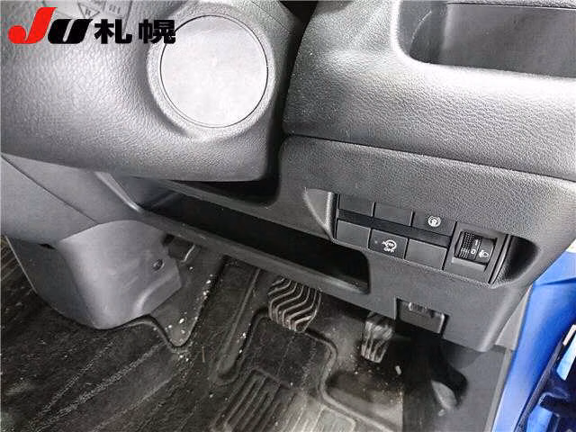 MITSUBISHI EK X