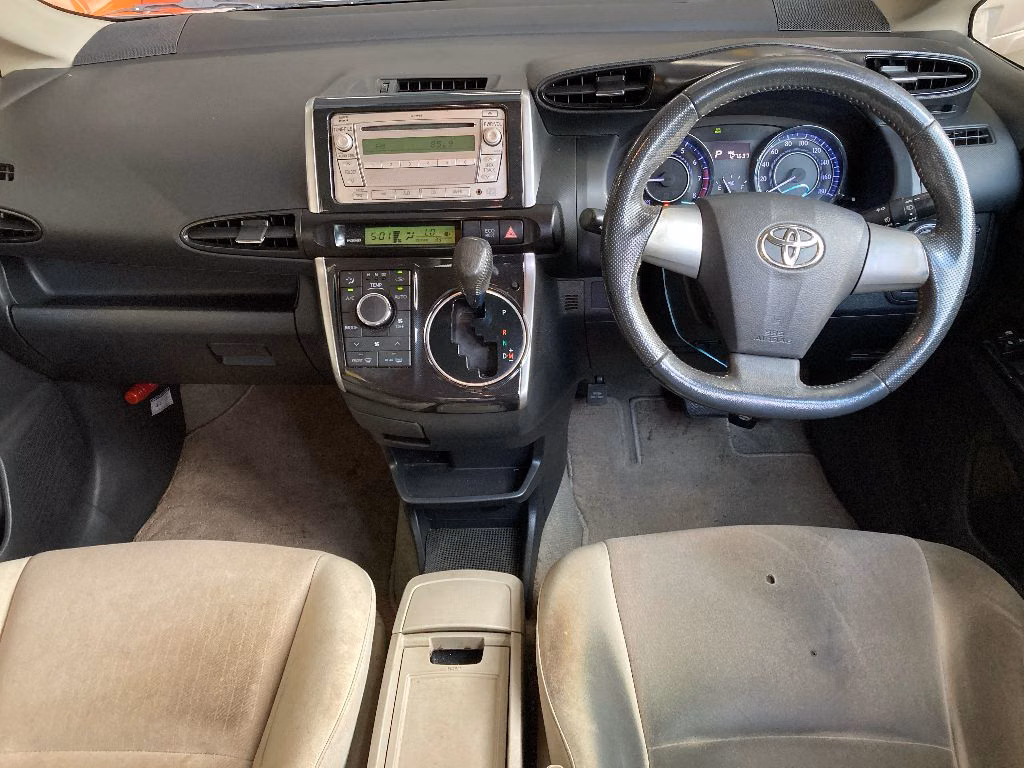TOYOTA WISH