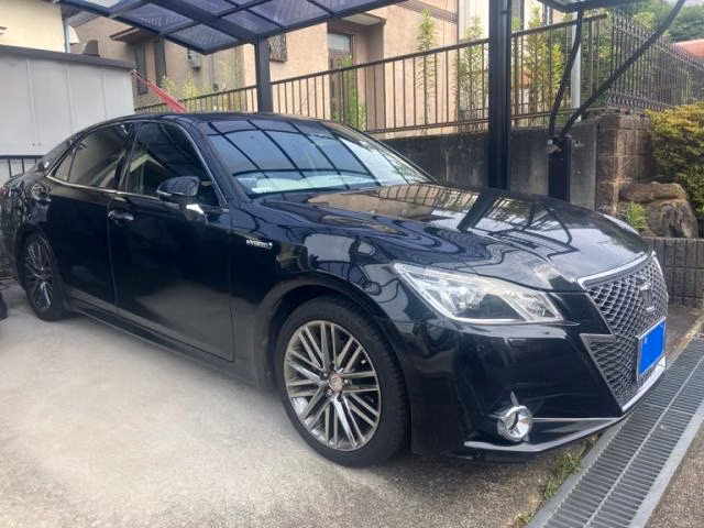 TOYOTA CROWN
