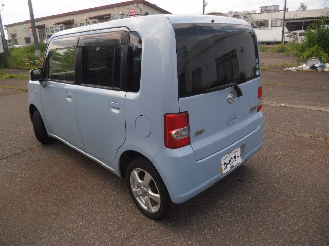 DAIHATSU MOVE CONTE