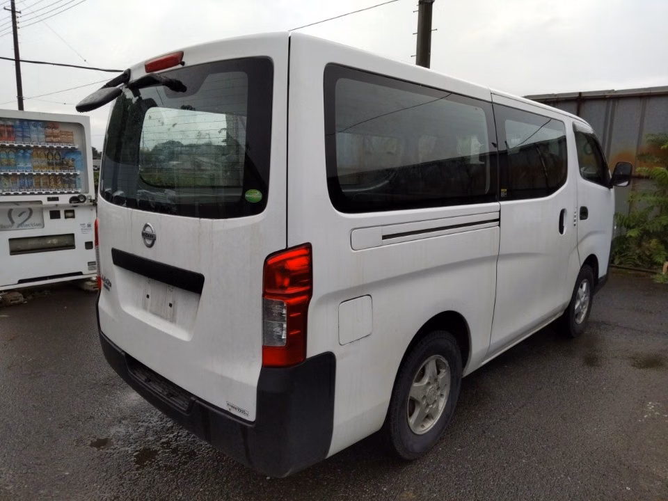 NISSAN NV350 CARAVAN