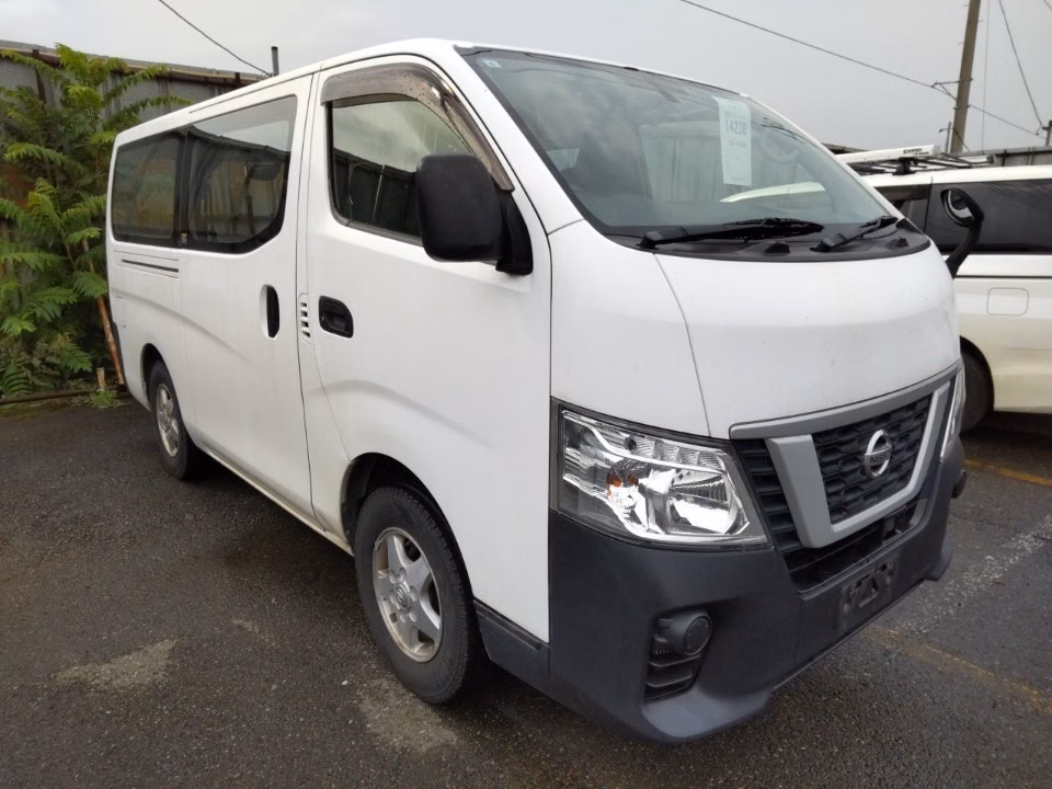 NISSAN NV350 CARAVAN
