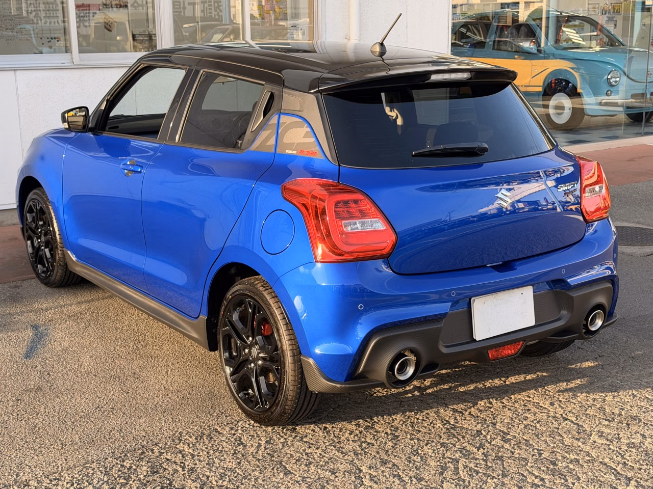 SUZUKI SWIFT