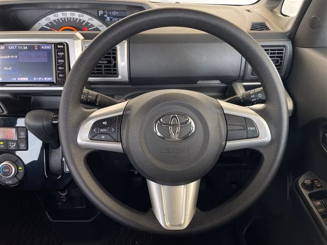 TOYOTA PIXIS MEGA