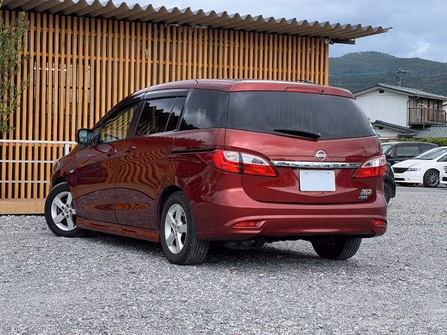 NISSAN LAFESTA