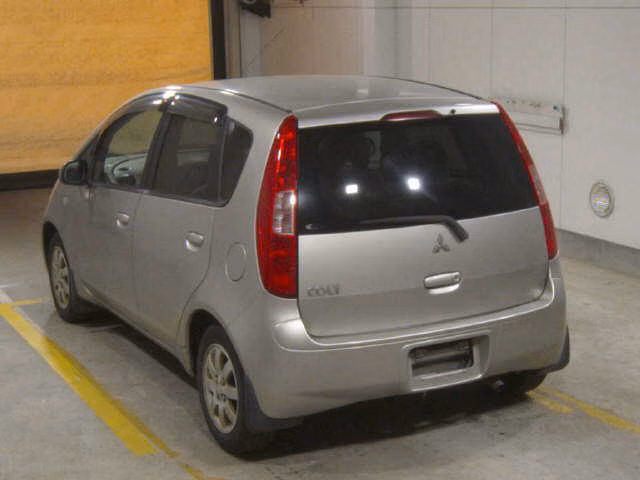 MITSUBISHI COLT