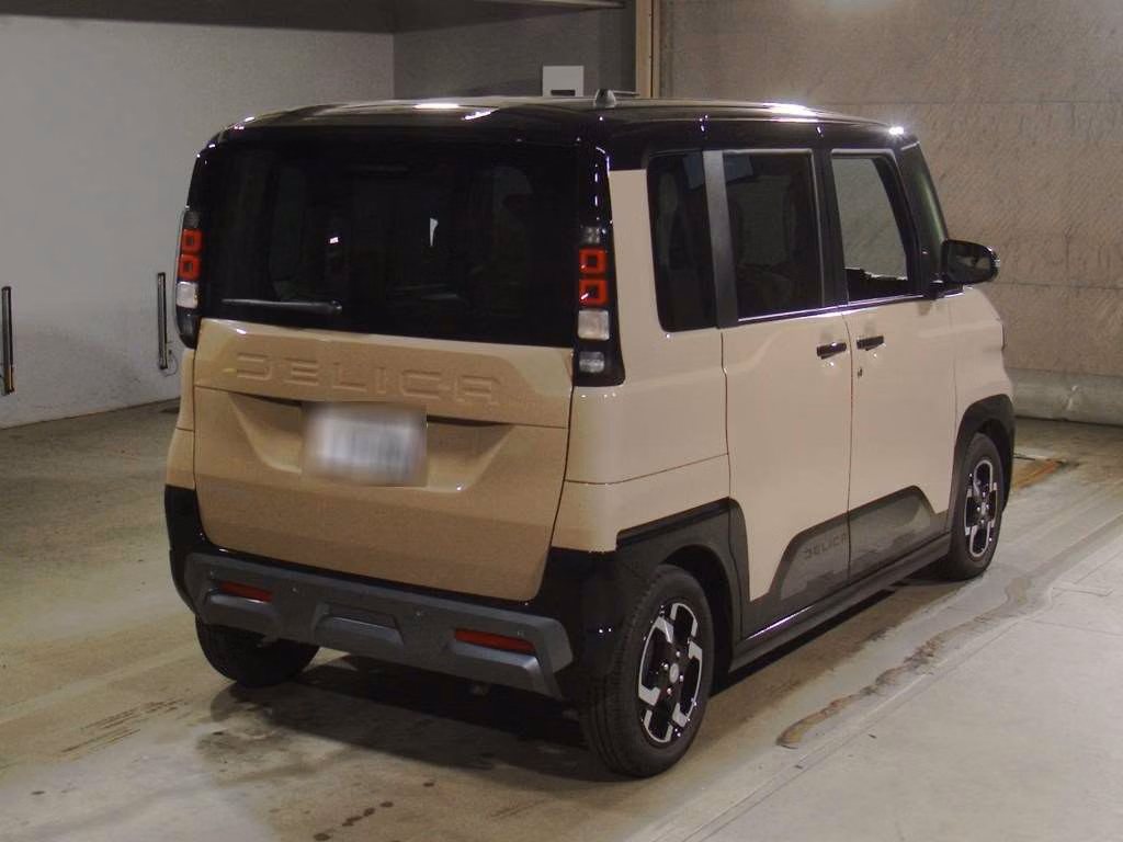 MITSUBISHI DELICA MINI