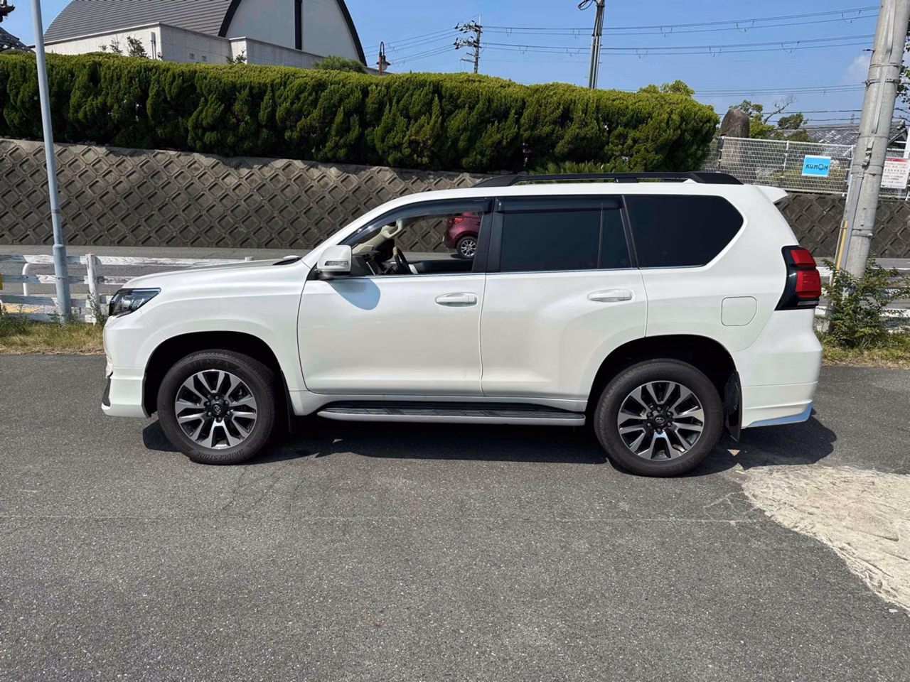 TOYOTA LAND CRUISER PRADO