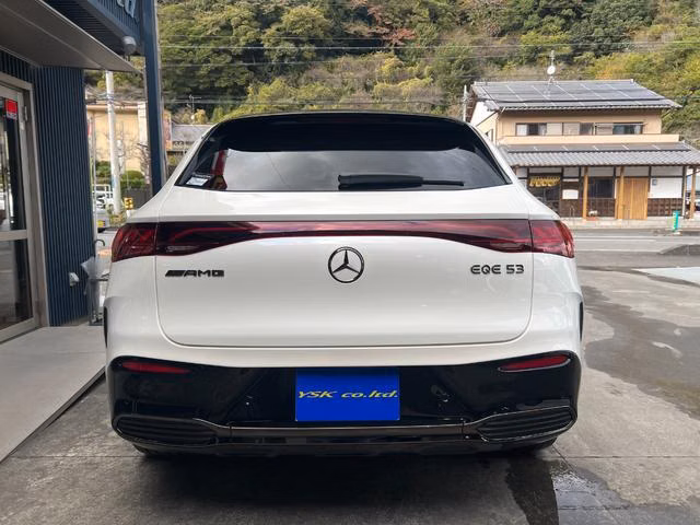 MERCEDES-BENZ EQE SUV