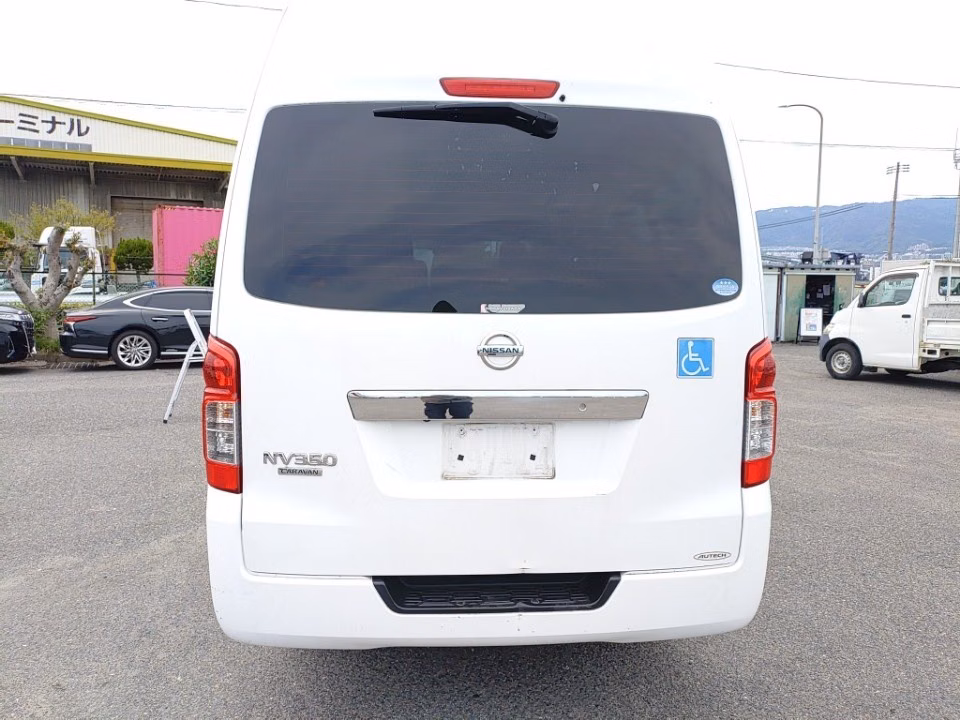 NISSAN NV350 CARAVAN