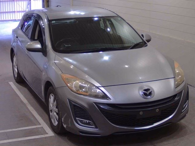 MAZDA AXELA