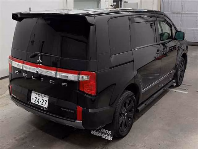 MITSUBISHI DELICA D:5