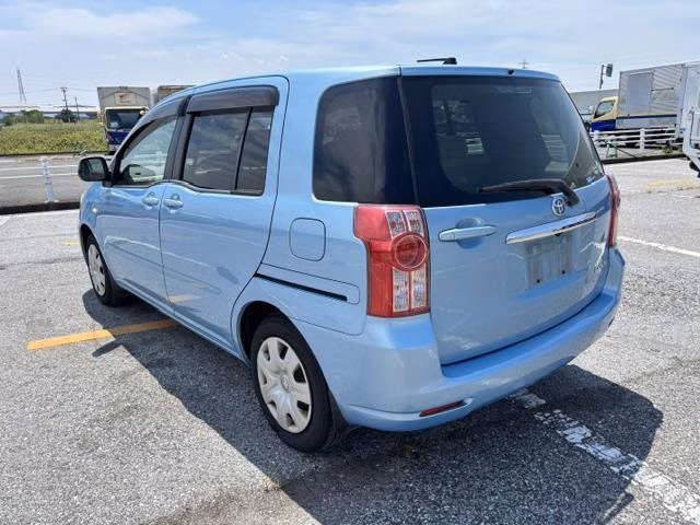 TOYOTA RAUM