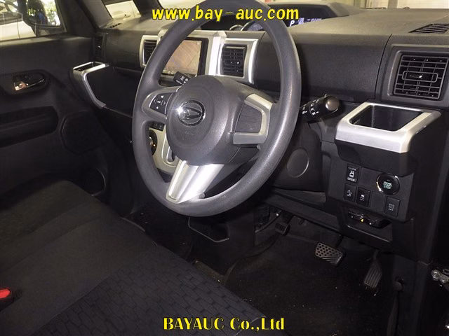 DAIHATSU WAKE
