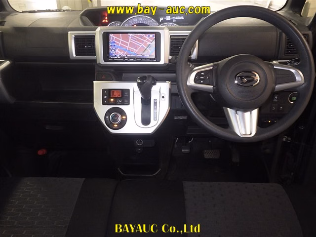 DAIHATSU WAKE