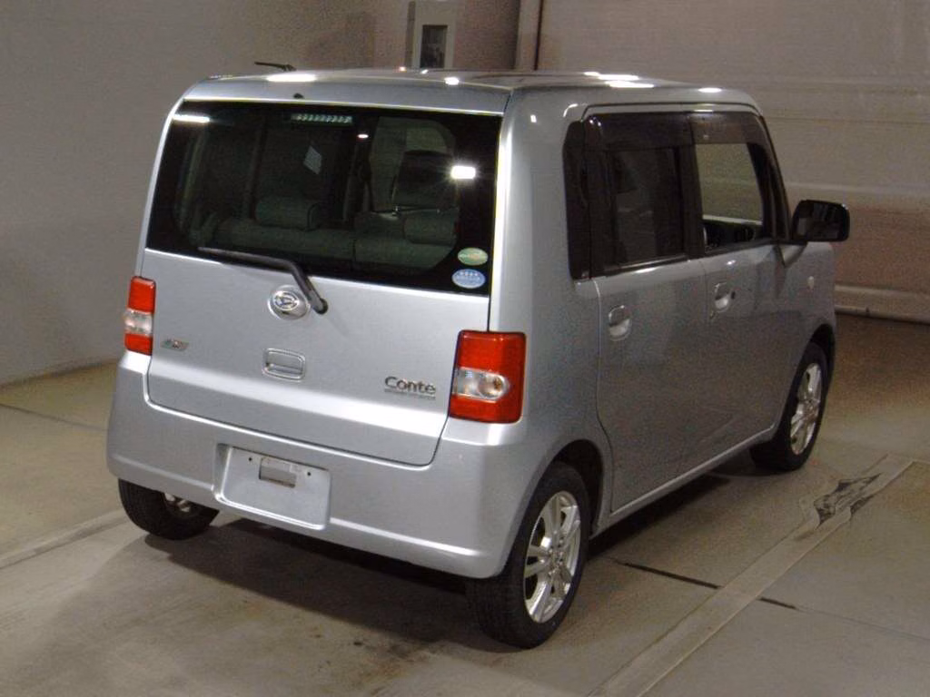 DAIHATSU MOVE CONTE