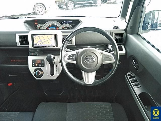 DAIHATSU WAKE