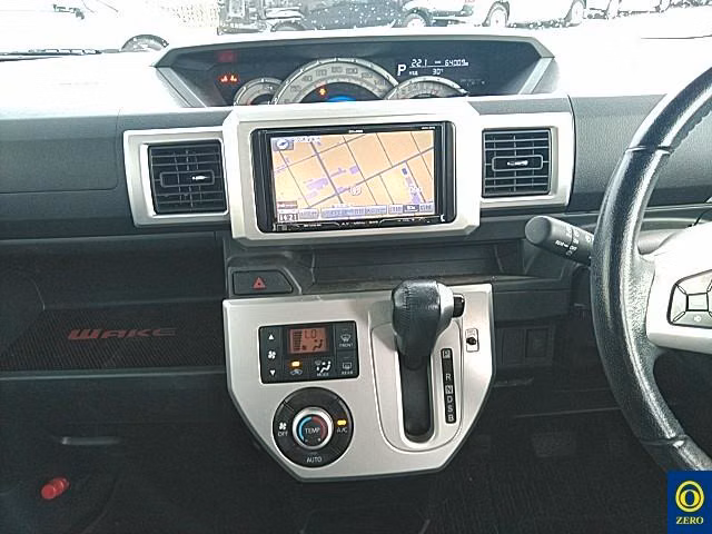 DAIHATSU WAKE