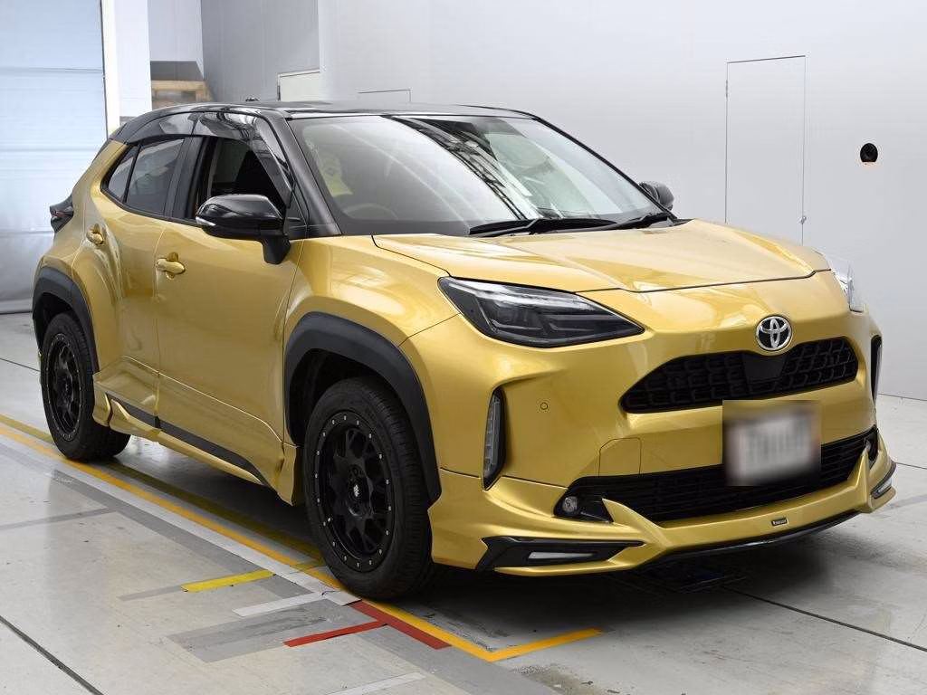 TOYOTA YARIS CROSS