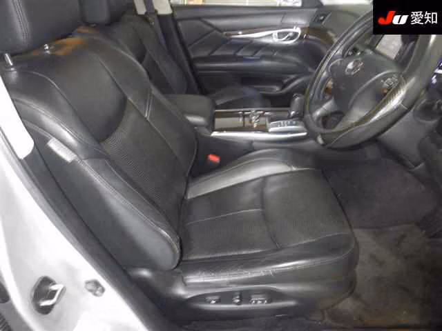 NISSAN FUGA