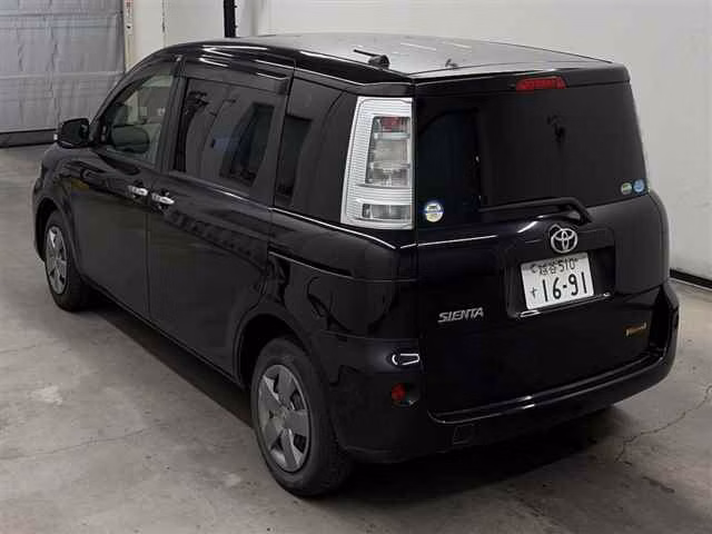 TOYOTA SIENTA