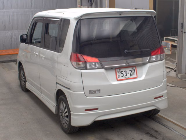 MITSUBISHI DELICA D:2