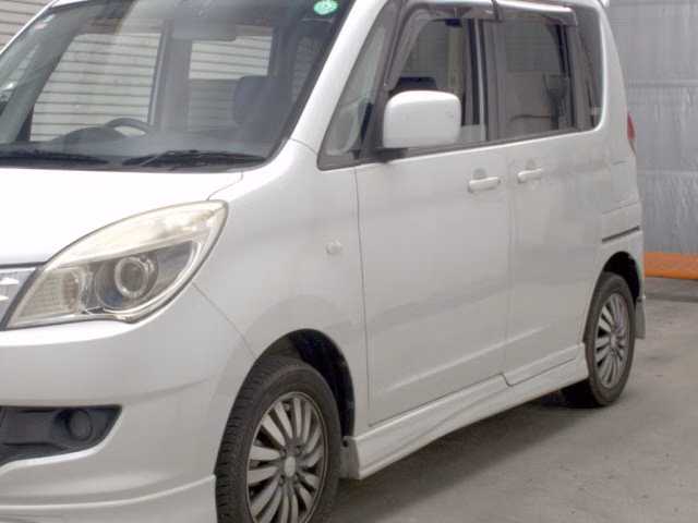 MITSUBISHI DELICA D:2